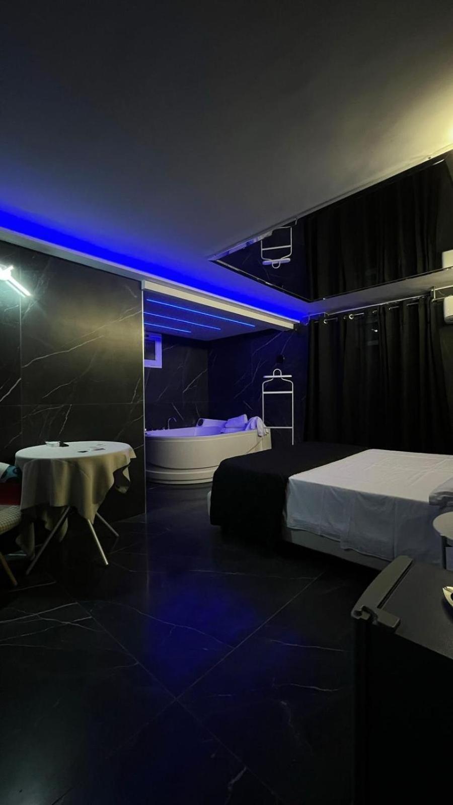 Hotel Glem Варкатуро Экстерьер фото